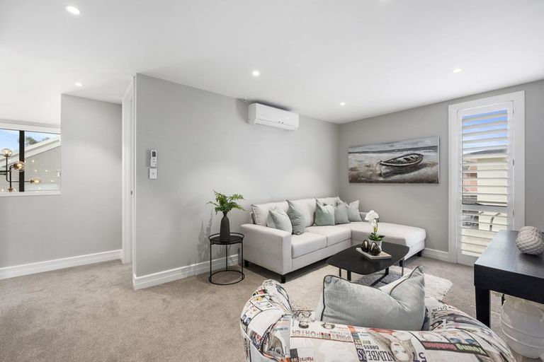 Photo of property in 9 Craig Road, Milford, Auckland, 0620