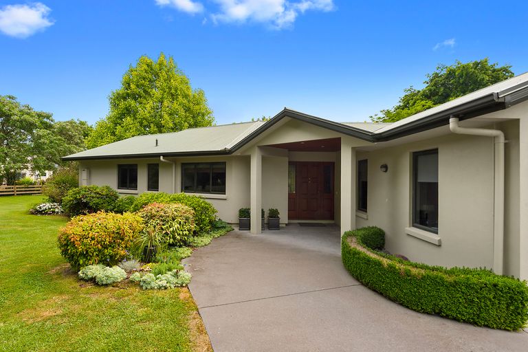 Photo of property in 281 Athlone Drive, Cambridge, 3434