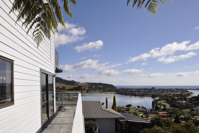 Photo of property in 10 Hinemoa Terrace, Tairua, 3508