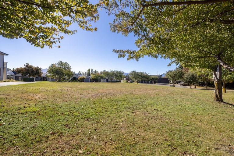 Photo of property in 22 Hyland Street, Wanaka, 9305