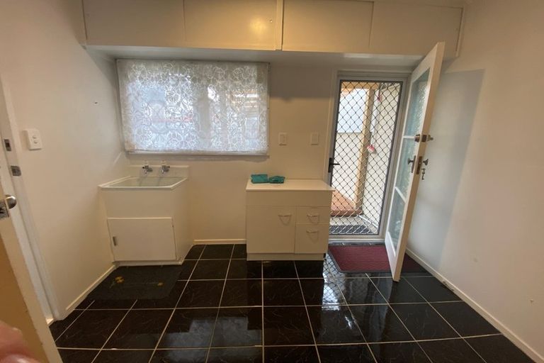 Photo of property in 2/10 Ranfurly Road, Papatoetoe, Auckland, 2104