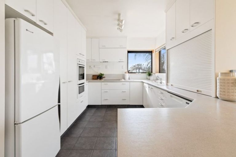 Photo of property in 108 Luckens Road, West Harbour, Auckland, 0618