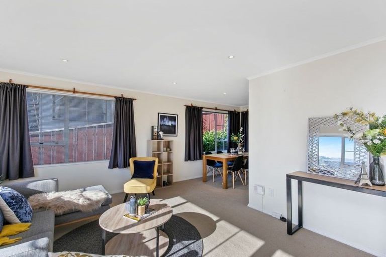 Photo of property in 148 Mark Avenue, Grenada Village, Wellington, 6037