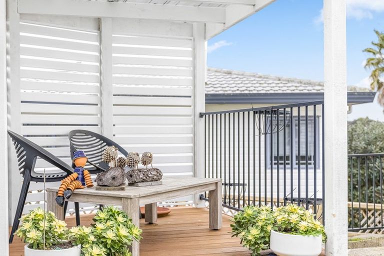 Photo of property in 9 San Marino Drive, Henderson, Auckland, 0612