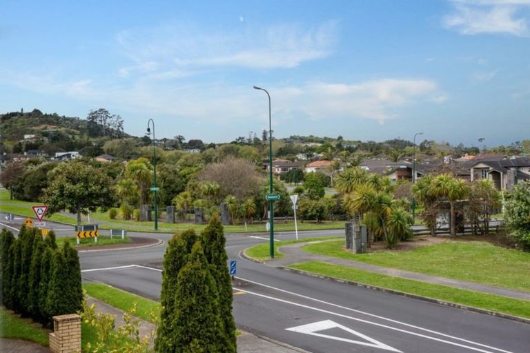 Photo of property in 50 Cyril French Drive, Flat Bush, Auckland, 2016