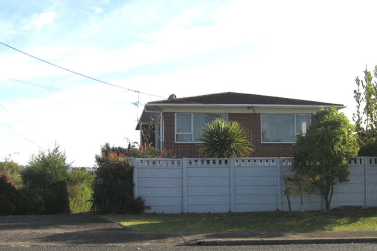 Photo of property in 160 Chivalry Road, Glenfield, Auckland, 0629