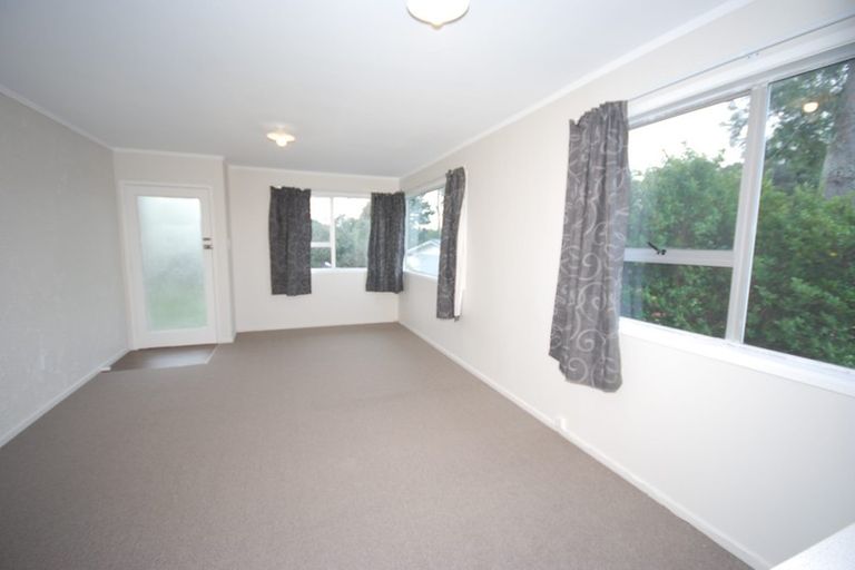 Photo of property in 2/27 Mataroa Road, Mount Wellington, Auckland, 1062