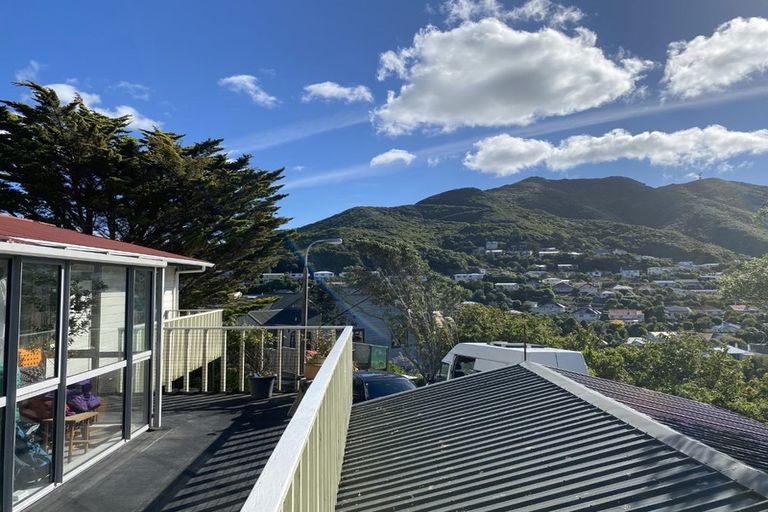 Photo of property in 4 Lydia Way, Karori, Wellington, 6012