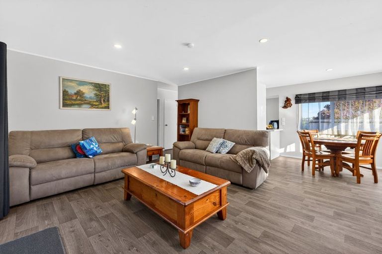 Photo of property in 130j Lakeside Drive, Orewa, 0931