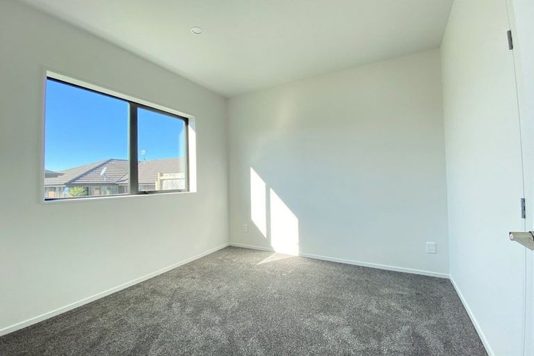 Photo of property in 8 Parton Road, Pukekohe, 2120