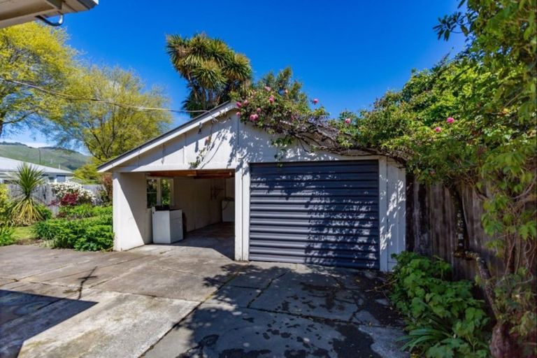 Photo of property in 22 Centaurus Road, Cashmere, Christchurch, 8022