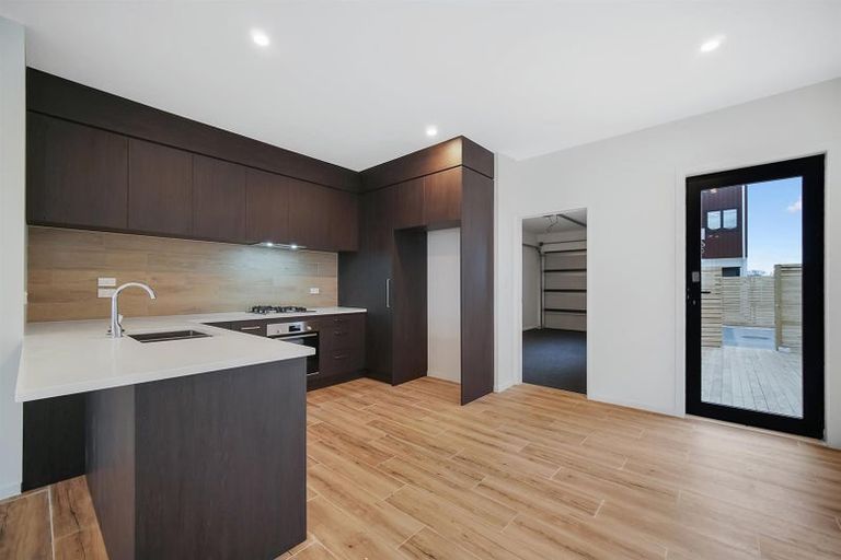 Photo of property in 32 Arapapa Road, Papakura, 2110