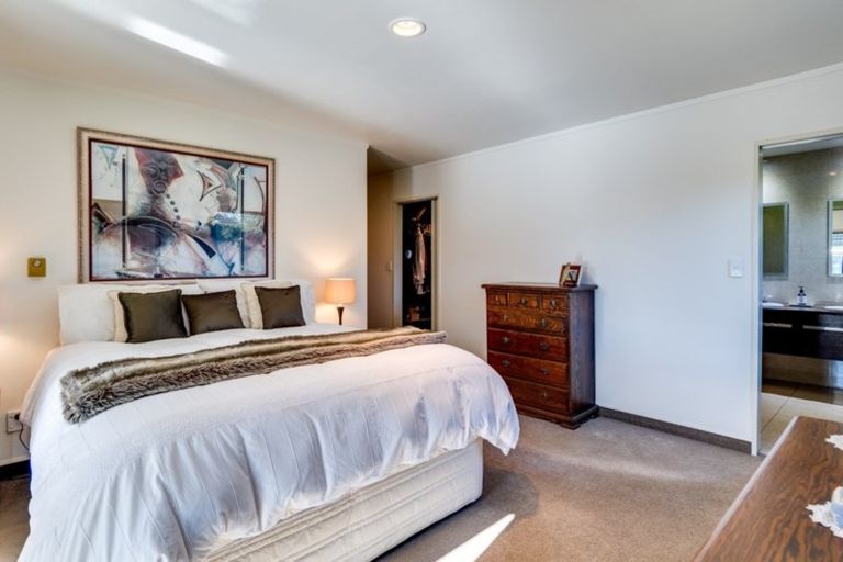 Photo of property in 77 Auckland Road, Greenmeadows, Napier, 4112