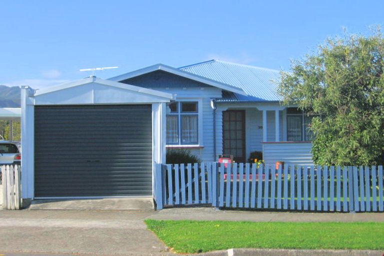 Photo of property in 18 Connolly Street, Boulcott, Lower Hutt, 5010