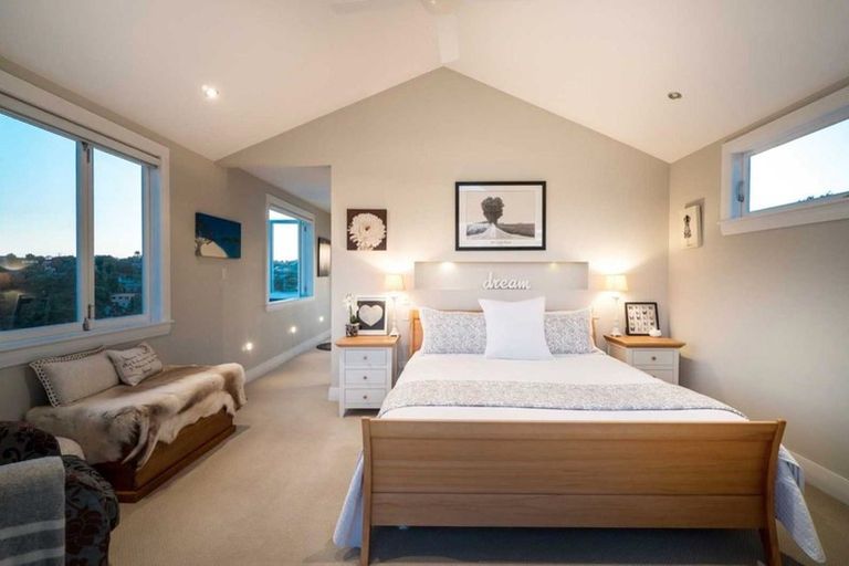 Photo of property in 1/41 Seaview Avenue, Northcote, Auckland, 0627