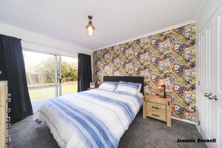 Photo of property in 40 Ruamahanga Crescent, Terrace End, Palmerston North, 4410