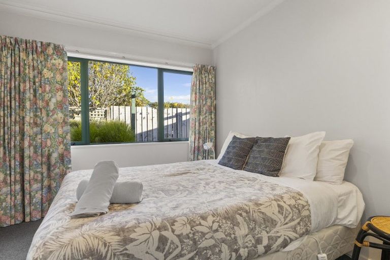 Photo of property in 30 Fairview Terrace, Waipahihi, Taupo, 3330