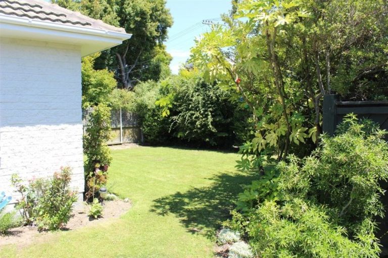 Photo of property in 64 Hounslow Street, Ilam, Christchurch, 8041