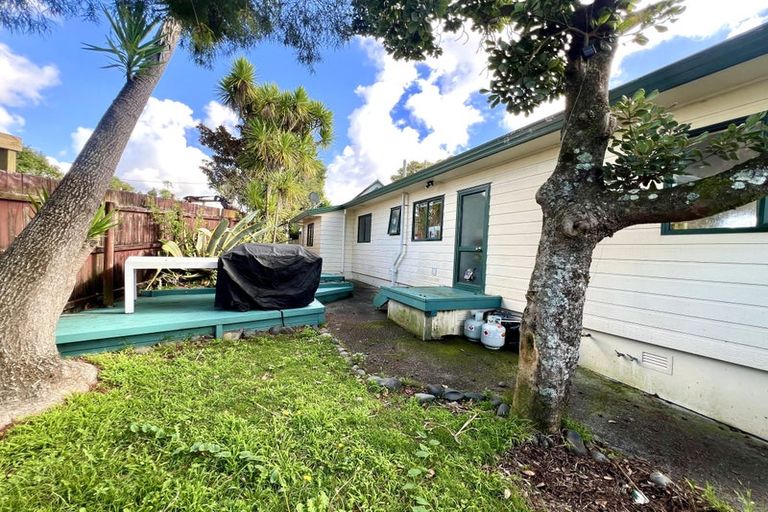 Photo of property in 33b Koromiko Street, New Lynn, Auckland, 0600