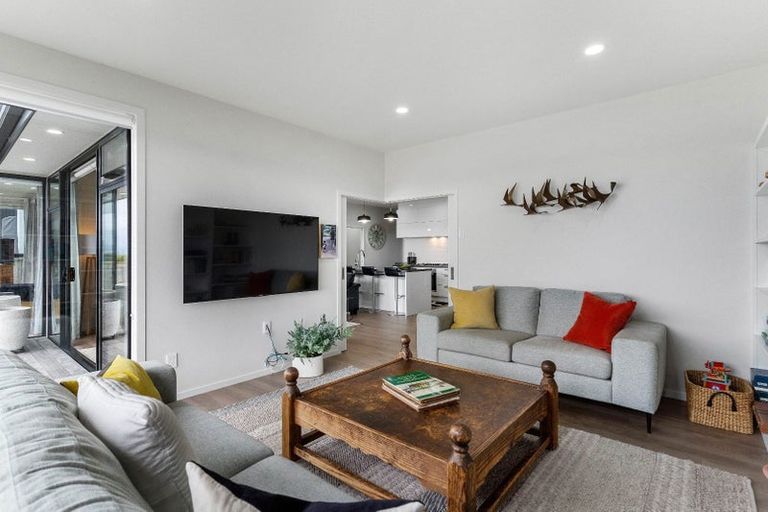 Photo of property in 106 Wainui Road, Silverdale, 0932