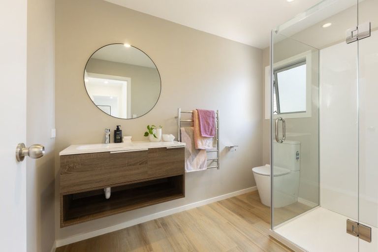 Photo of property in 58a Cedar Heights Avenue, Massey, Auckland, 0614