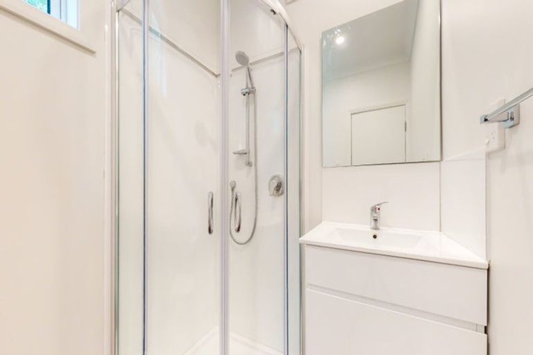 Photo of property in 5 Ranelagh Terrace, Karori, Wellington, 6012