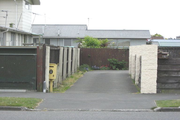 Photo of property in 2/26 Queenspark Drive, Parklands, Christchurch, 8083