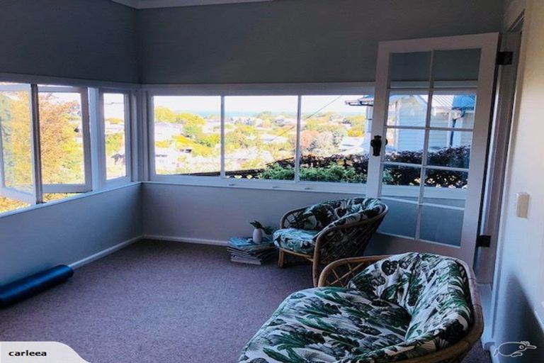 Photo of property in 25 Cobden Road, Bluff Hill, Napier, 4110