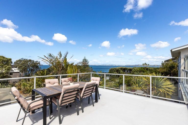 Photo of property in 12 Penguin Street, Leigh, 0985