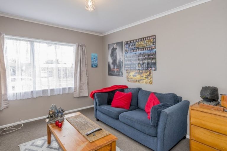 Photo of property in 16 Heather Street, Levin, 5510