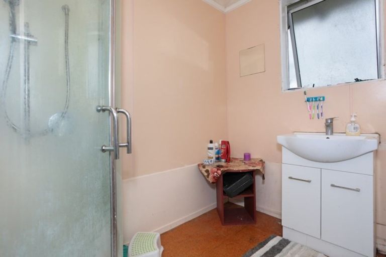 Photo of property in 23 Fergusson Street, Marton, 4710