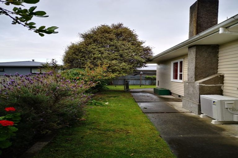 Photo of property in 2a Gebbie Road, Taradale, Napier, 4112