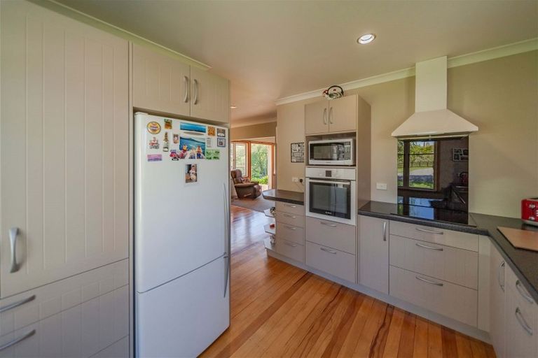 Photo of property in 744 Taihape Road, Pukehamoamoa, Hastings, 4179