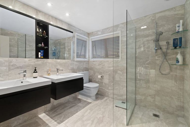 Photo of property in 12 Oban Road, Browns Bay, Auckland, 0630