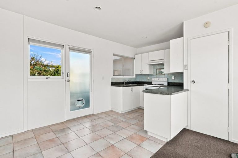 Photo of property in 19/72 Kitchener Road, Milford, Auckland, 0620