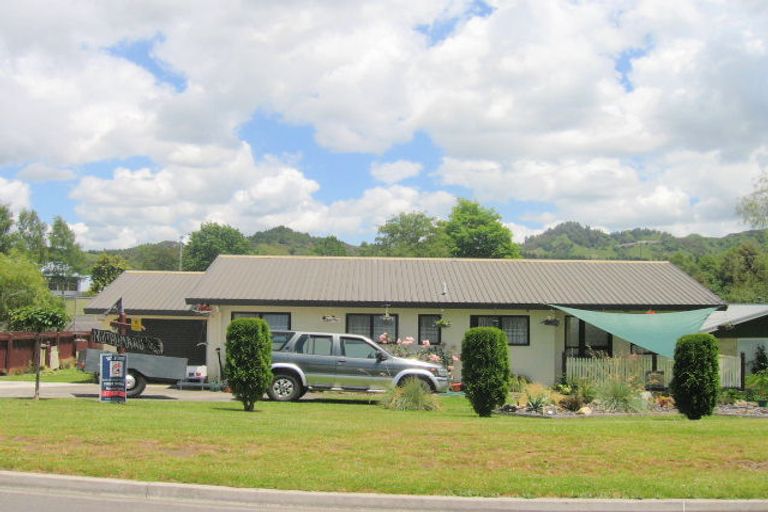 Photo of property in 212 Golf Road, Taumarunui, 3920