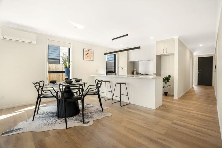 Photo of property in 25 Waruhia Crescent, Rototuna North, 3281