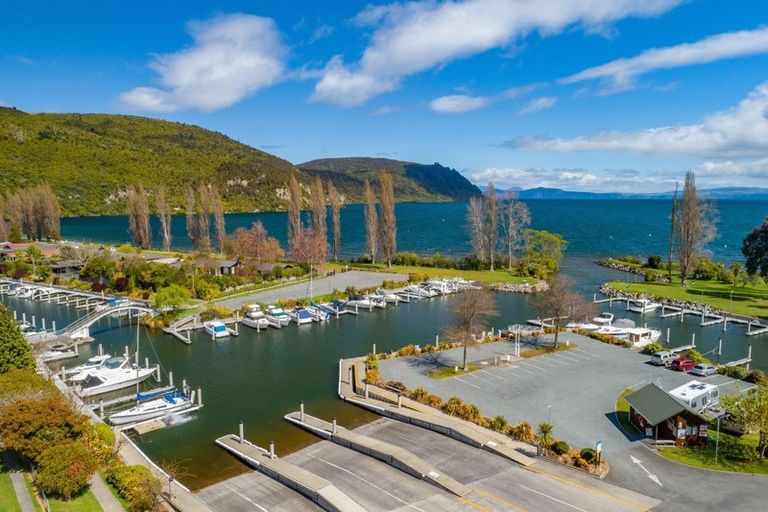 Photo of property in 44 Marina Terrace, Kinloch, Taupo, 3377