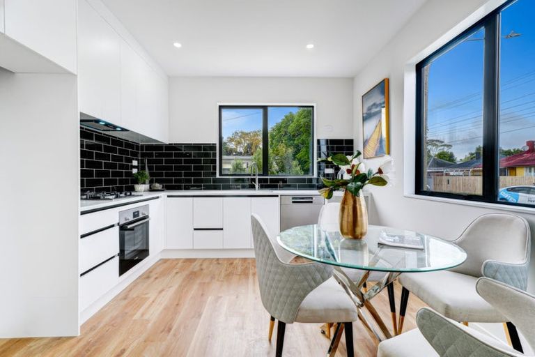 Photo of property in 29 Harrington Road, Henderson, Auckland, 0610