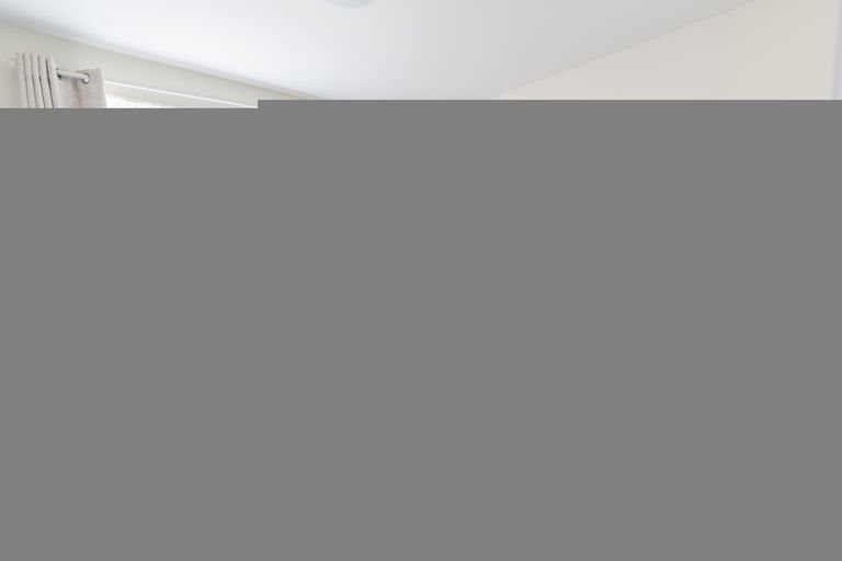 Photo of property in 11 Stitchbird Crescent, Papakura, 2110