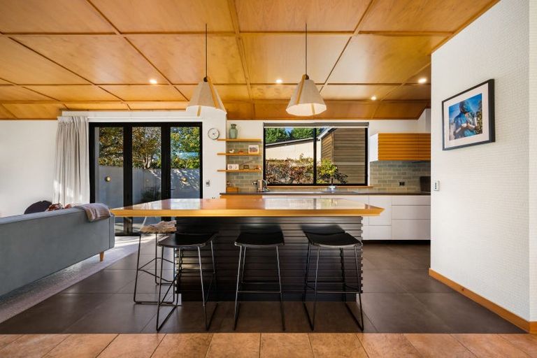 Photo of property in 248 Beacon Point Road, Wanaka, 9305