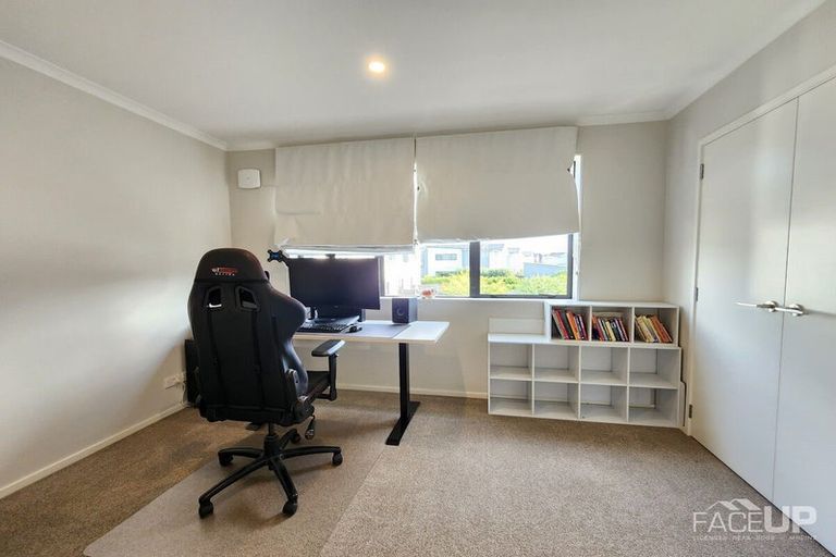 Photo of property in 5 Harakeke Road, Hobsonville, Auckland, 0616