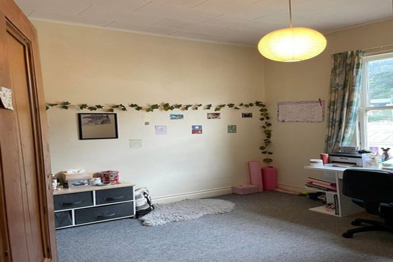 Photo of property in 77 Austin Street, Mount Victoria, Wellington, 6011