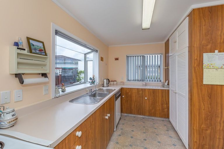 Photo of property in 2 Winslow Place, Levin, 5510