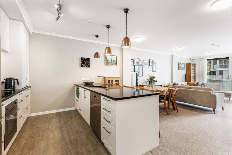 Photo of property in 123 Panorama Heights, Orewa, 0931