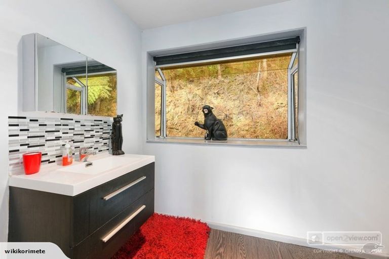 Photo of property in 198a Eastern Hutt Road, Taita, Lower Hutt, 5019