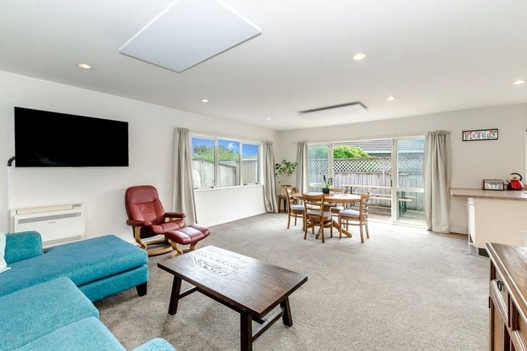 Photo of property in 3b Sunburst Court, Paraparaumu Beach, Paraparaumu, 5032