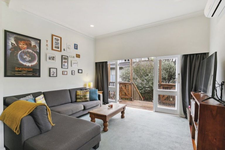Photo of property in 150 Russell Terrace, Berhampore, Wellington, 6023