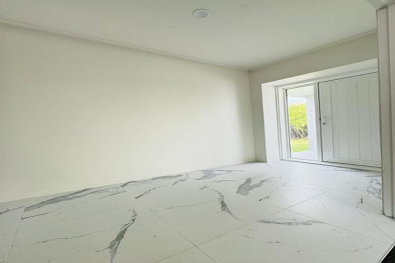 Photo of property in 58 Grimseys Road, Redwood, Christchurch, 8051