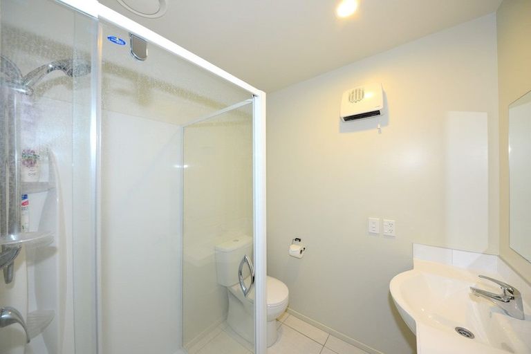 Photo of property in 2/43 Waltham Road, Sydenham, Christchurch, 8023